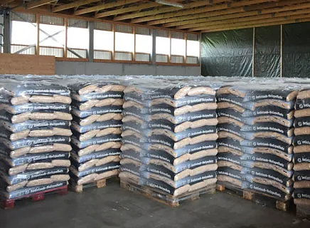 Antistaub-Holzpellets Lagerung - Feldhaus Energie GmbH & Co.KG in Visbek
